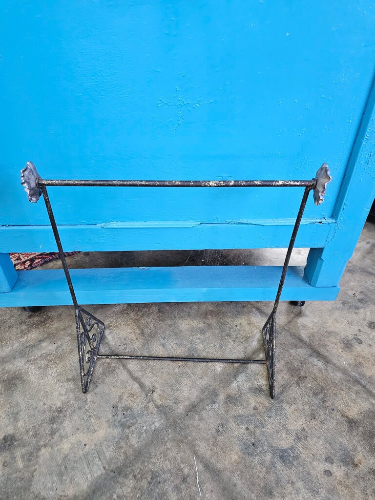 Decorative Metal Tea Towel Stand/Decorative Display Holder label