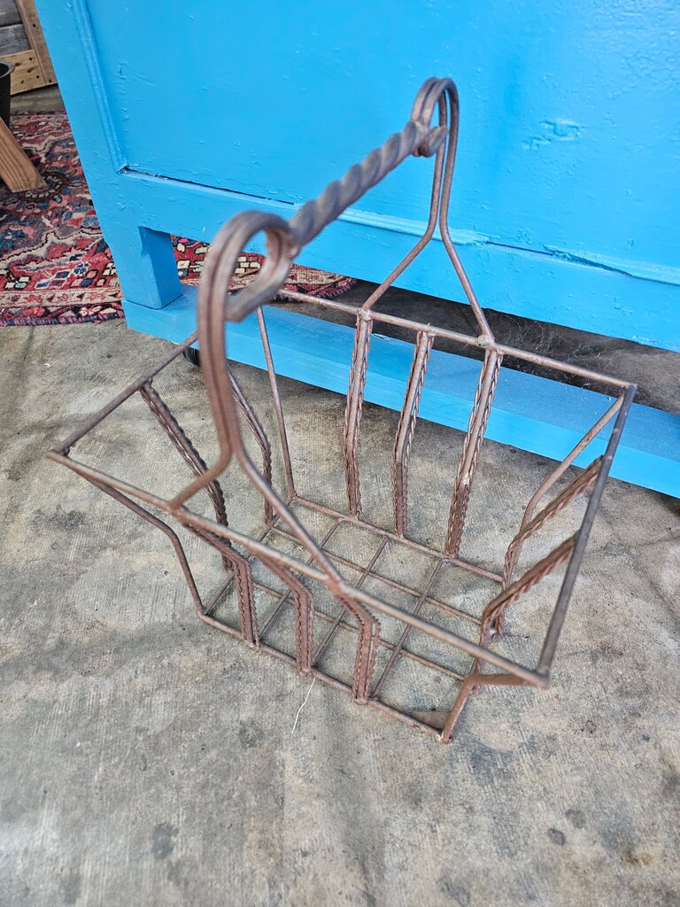 Vintage Metal Wire Basket/magazine holder label