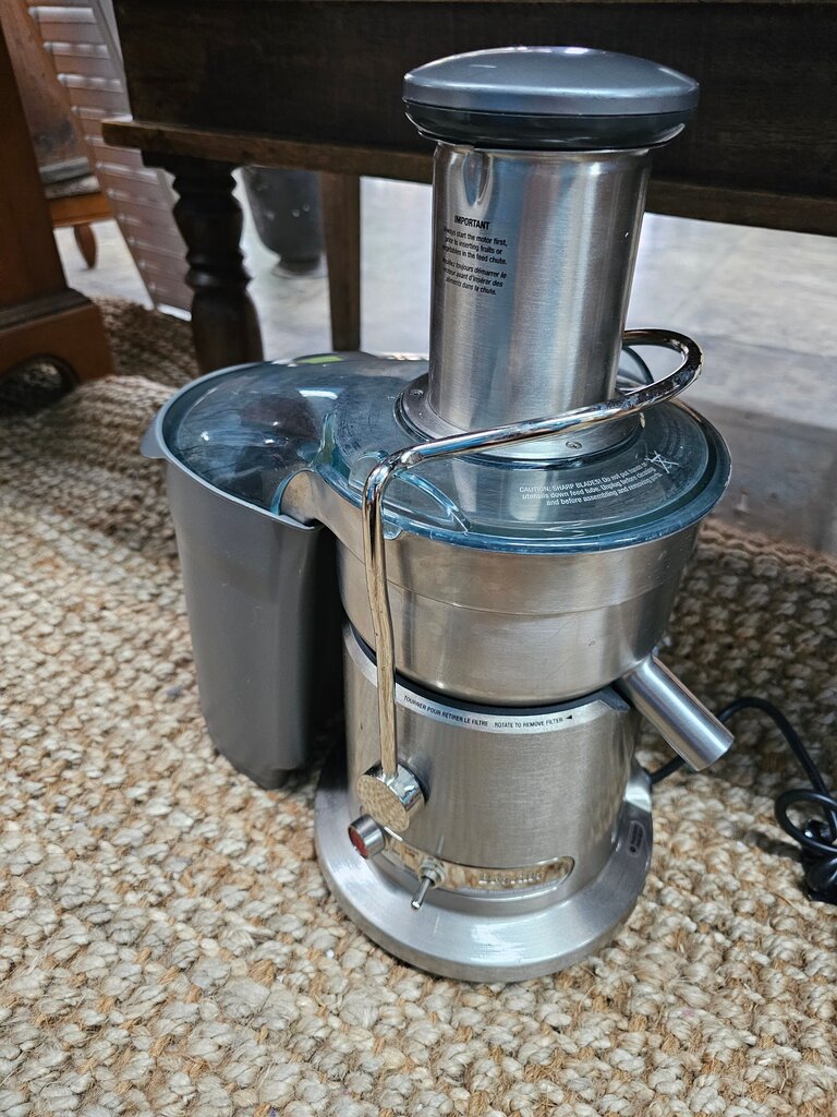 Breville Juice Fountain Elite label