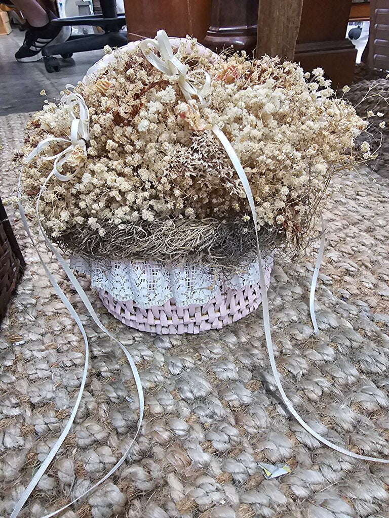 Dried Flower Basket Arrangement label
