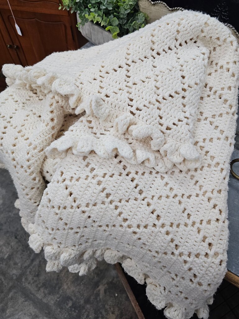 Crochet White Blanket with scalloped edges label