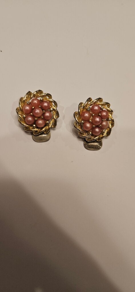 Vintage Pink Pearl Clip-On Earrings