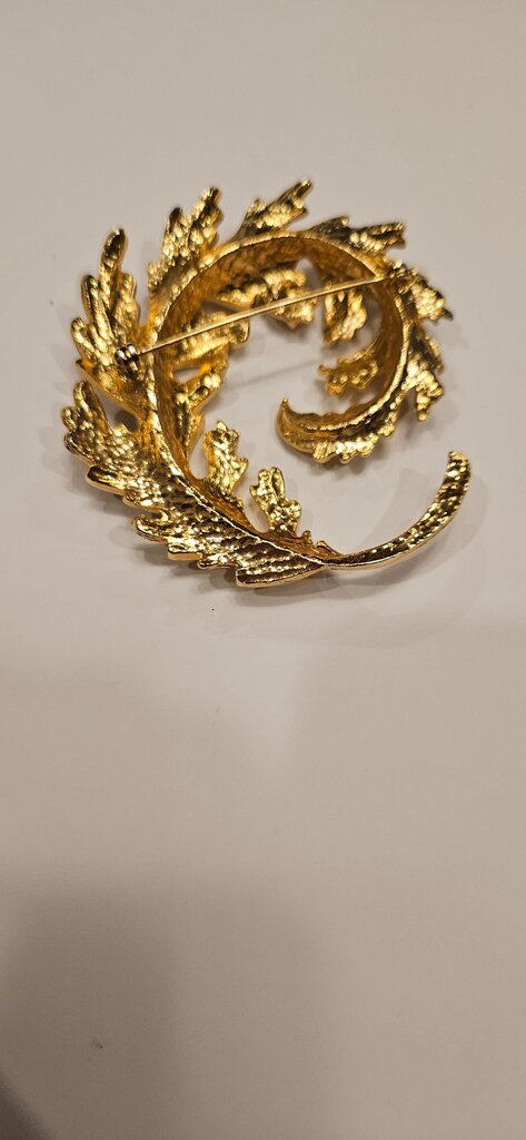 Vintage Gold Leaf Brooch