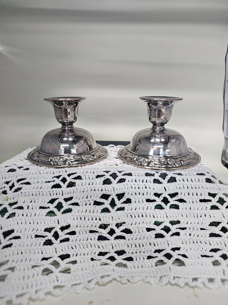 Vintage 1970’s Oneida Silversmith Silver-plated Candlestick Holders Set - Floral Design around Edge of Base