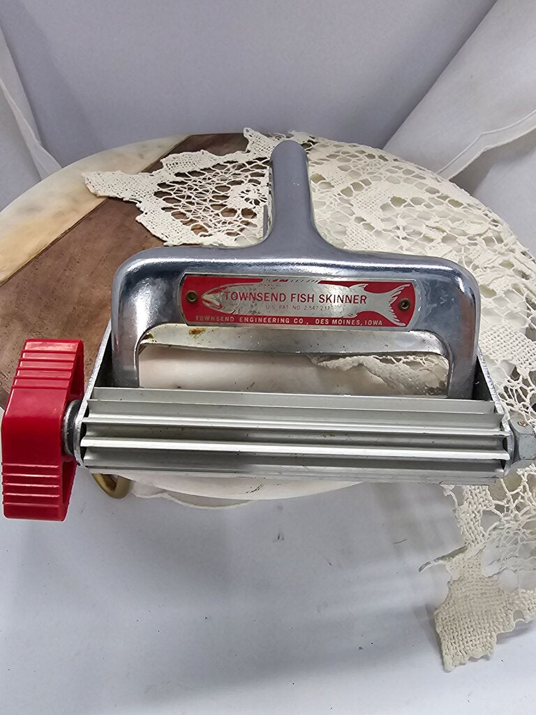 Vintage Townsend Fish Skinner Des Moines, IA Vintage Fish Cleaning Tool Vintage Fish Skinner Vintage Iowa Fish Cleaning Tool Vintage Fishing