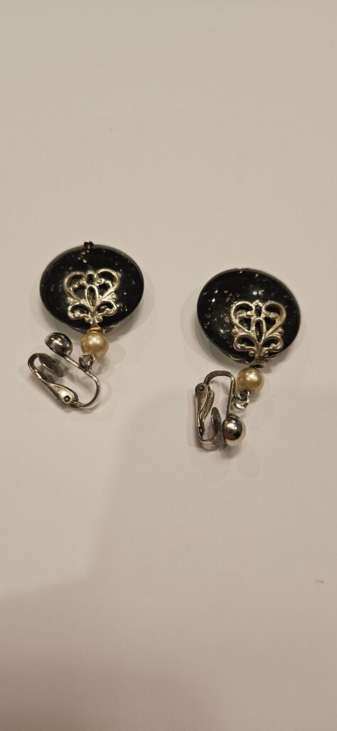 Vintage Black and Silver Clip-On Earrings
