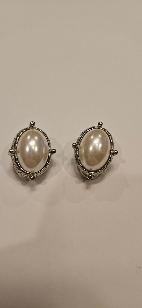 Classic Pearl Clip-On Earrings