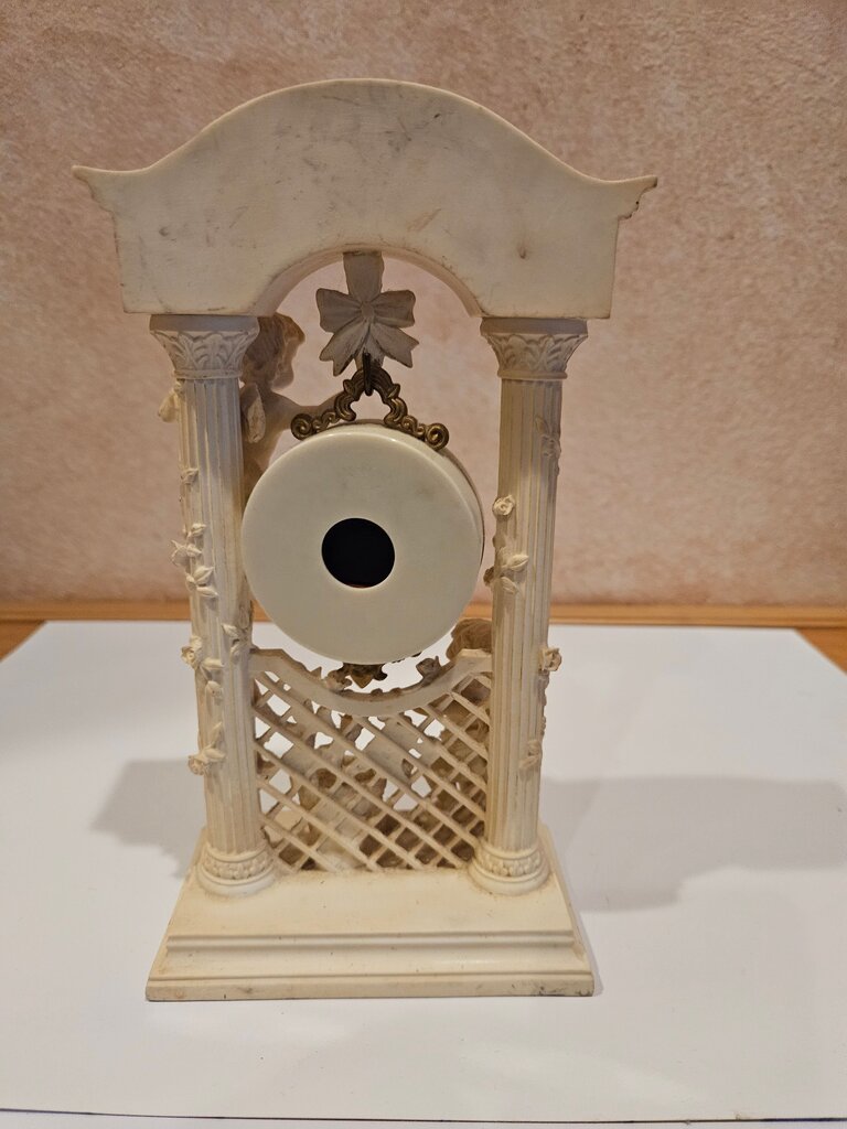 Vintage Avon Cherub Clock (2002)
