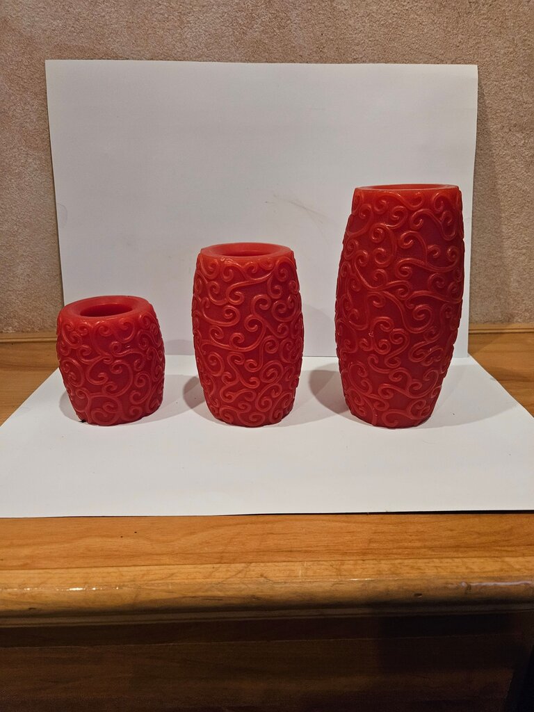 Set of 3 Red Decorative Candle Set with Swirl Design