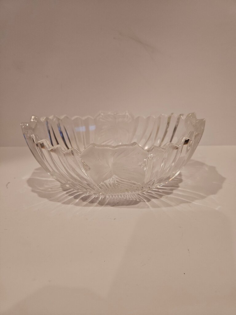 Vintage Mikasa Lead Crystal Bowl w Frosted Floral Leaf Deep Ribbed Sawtooth Edge