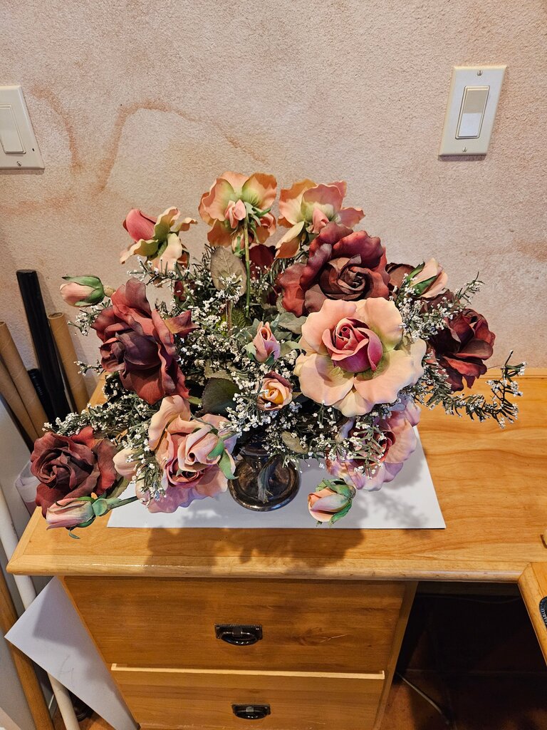 Antique Meriden 360 Decorative Vase