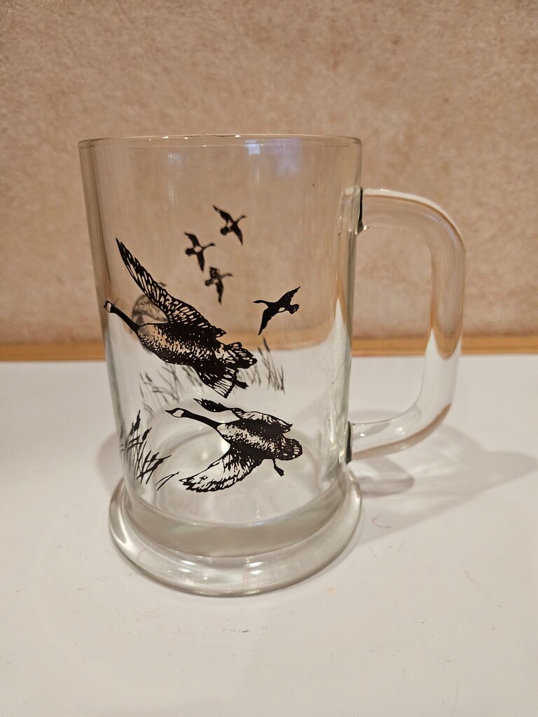 Vintage Canadian Geese Beer Stein Glass Marked Avon 1982