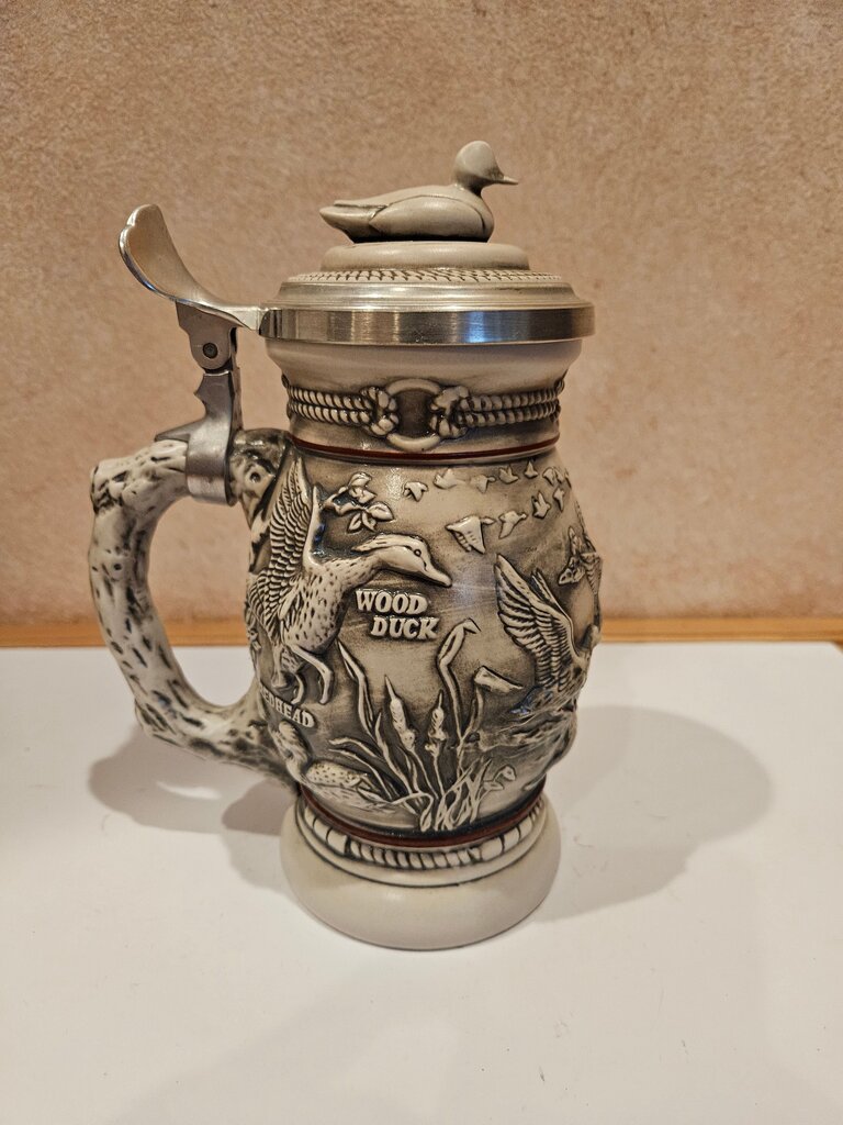 Avon 1988 Vintage Beer Mug Stein Ducks of The American Wilderness