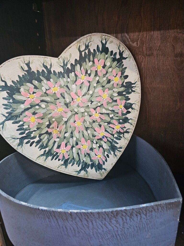 Vintage Stunning Hand Painted Wood Heart Shaped Box Folk Art