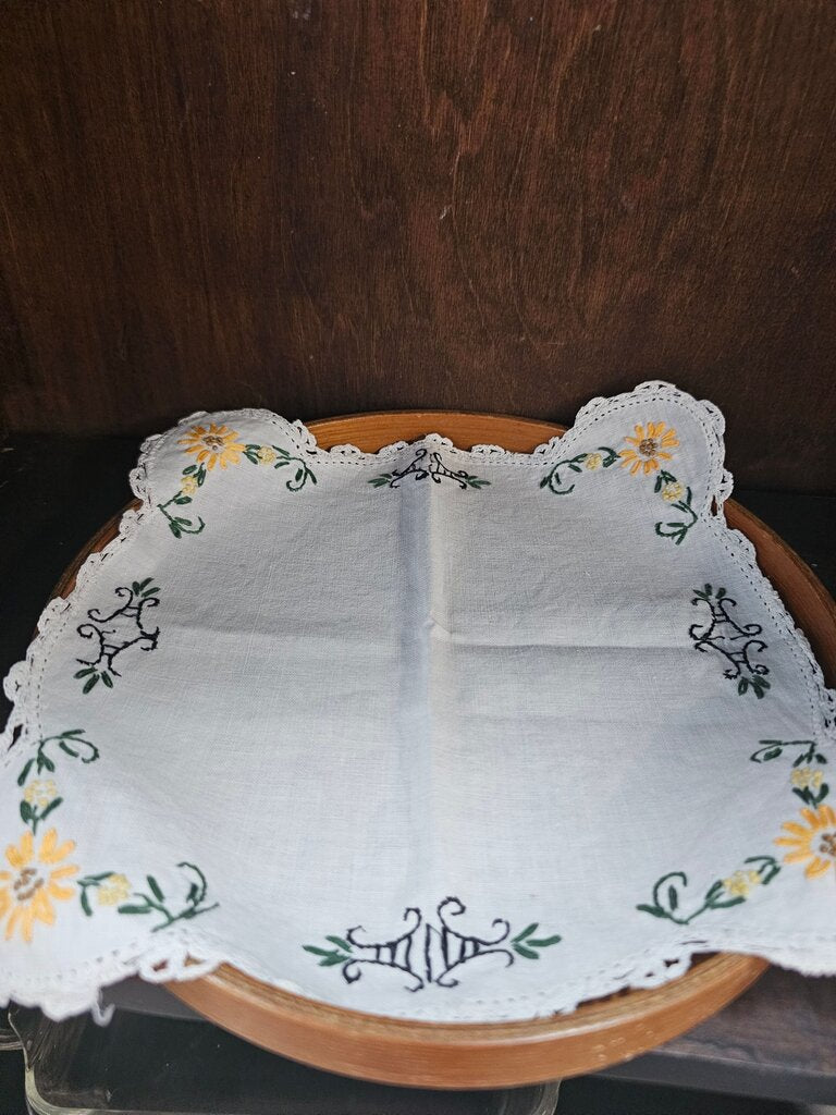 Vintage Embroidered Doily - Crochet Accent Embroidered Doily - Vintage Table Linens