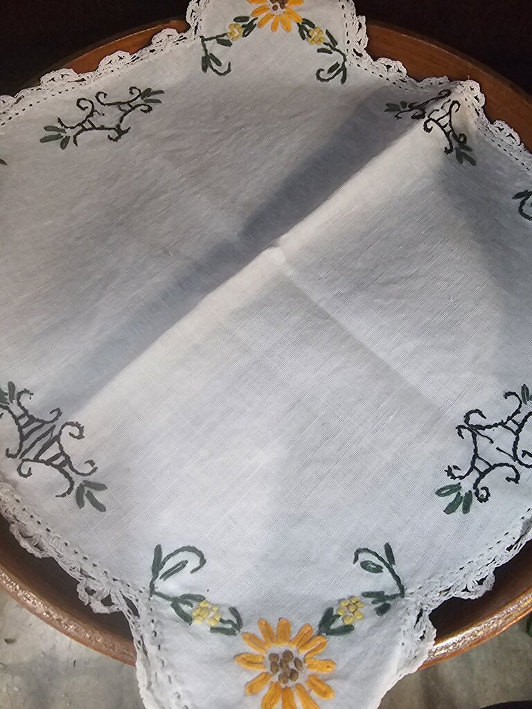 Vintage Embroidered Doily - Crochet Accent Embroidered Doily - Vintage Table Linens