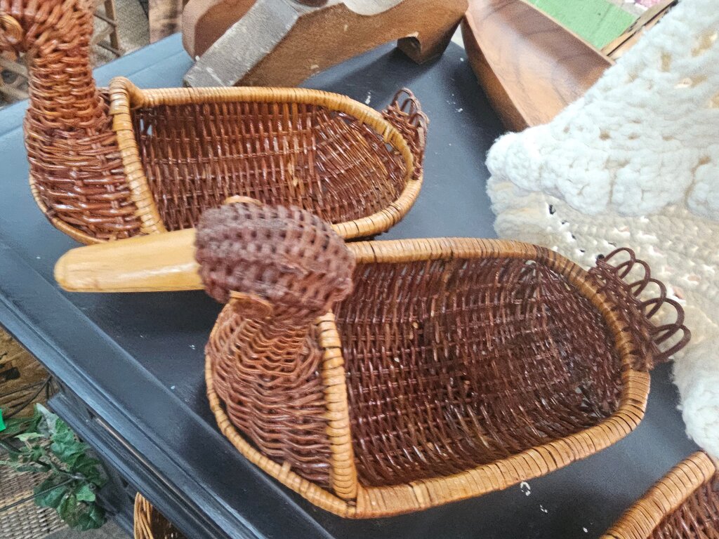 Vintage Wicker Duck bird Baskets