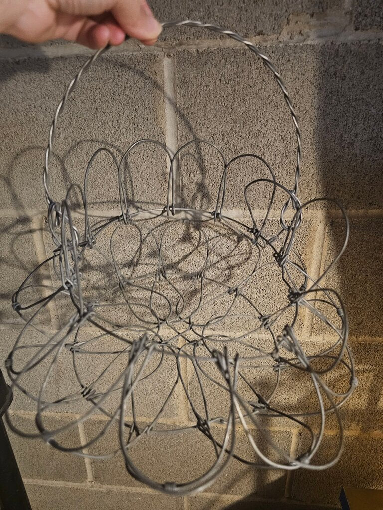 Vintage Wire Collapsible egg carrying basket/Display / table Basket