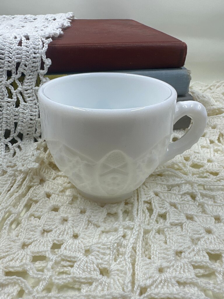 Vintage Milk Glass Tea Cup/Punch Mug AS IS