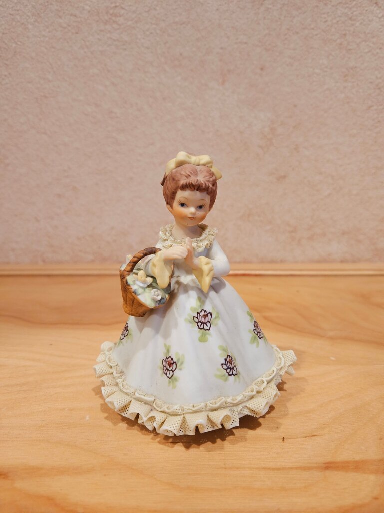 Vintage Lefton Girl with Basket Figurine Floral Hand Painted #805