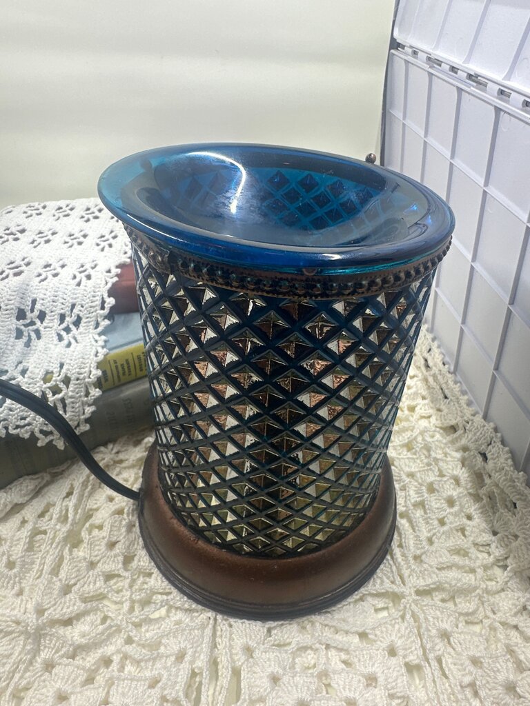 Vintage Scentsy Blue Diamond Warmer Blue Glass Candle Holder