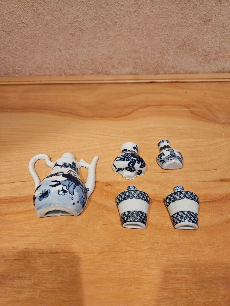 Blue and White Porcelain wall mount flat back tea decor