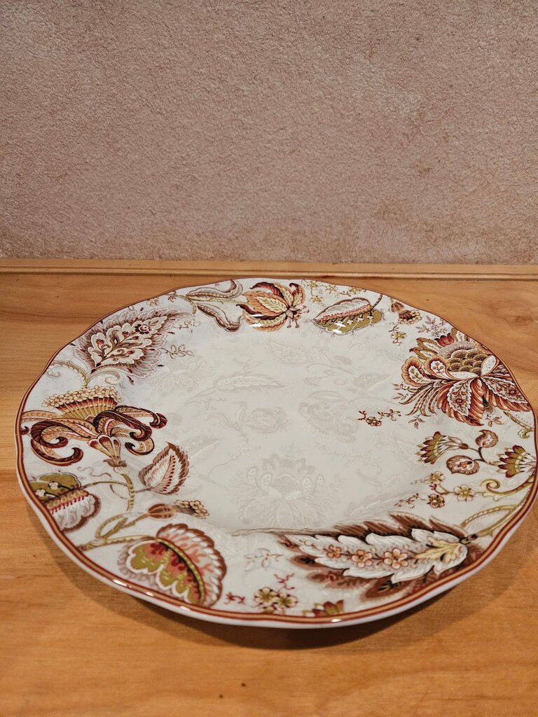 Noble Excellence Dinner Plate