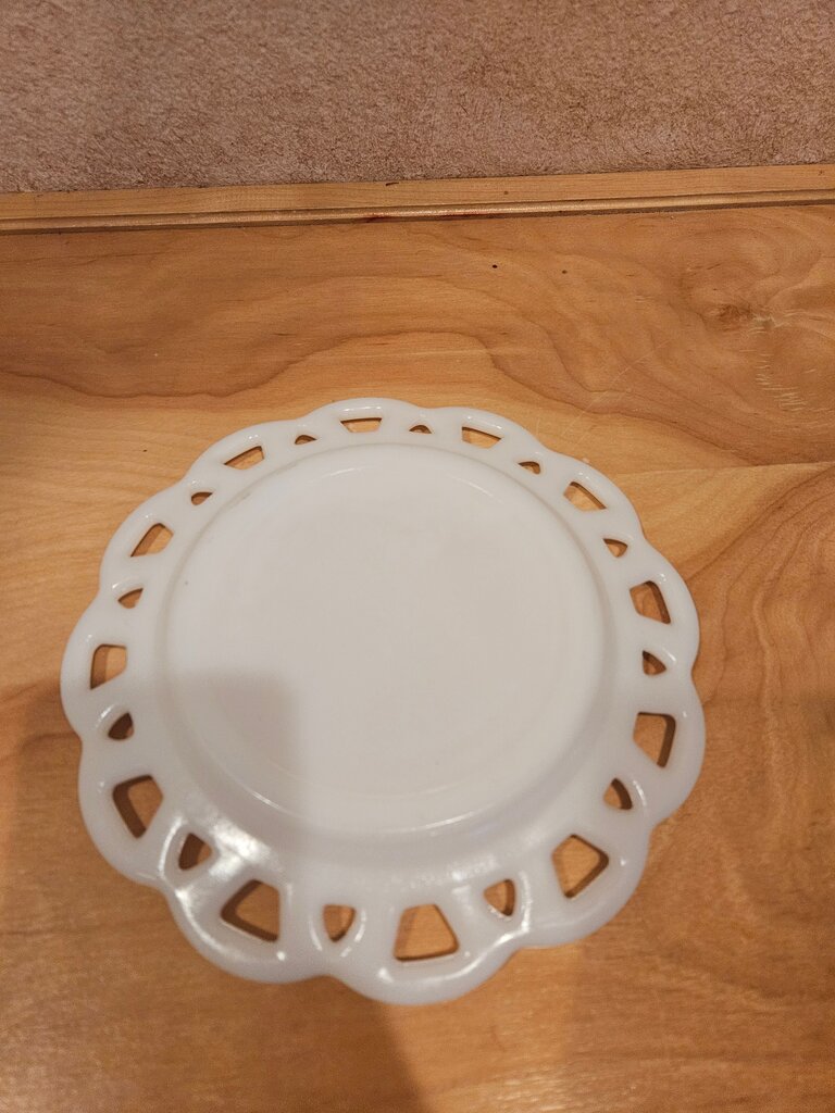 Vintage White MILK GLASS Lace Edge 8 1/4" PLATE