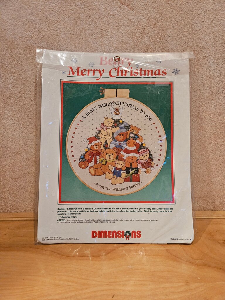 Vintage Dimensions BEARY MERRY CHRISTMAS HOOP Crewel Kit 12" #8053 Teddy Bear Hearts Vtg
