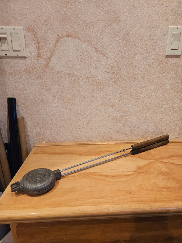Vintage Pie Iron Sandwich Pie Maker Handheld Campfire