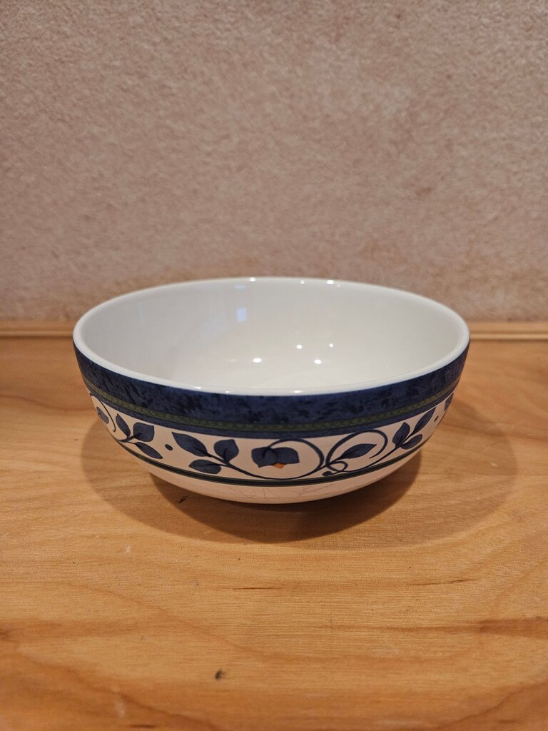 Retired Pfaltzgraff "Orleans" 5 5/8 Inch Soup/Cereal Bowl