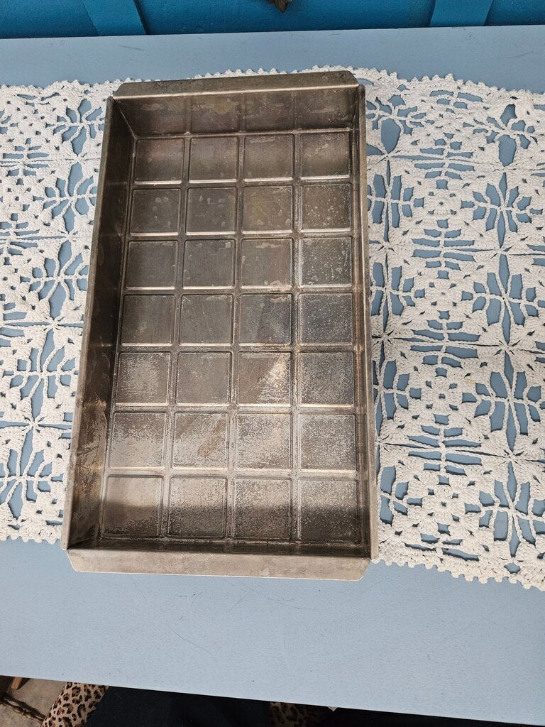 Vintage Metal Baking Pan