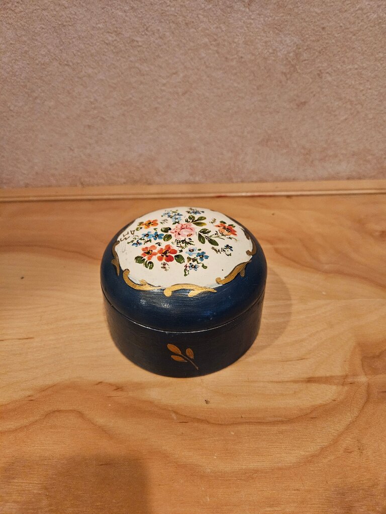 Vintage Floral Trinket Box
