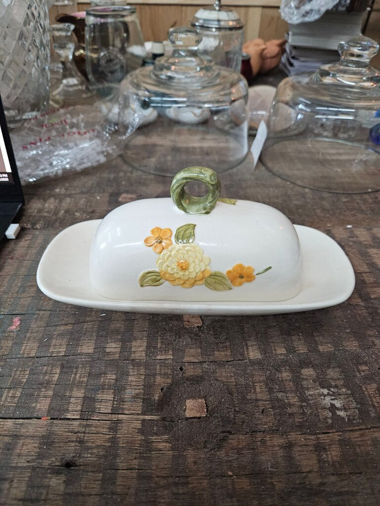 Metlox Poppytrail Vernon Sculptured Zinnia Butter Dish with Lid