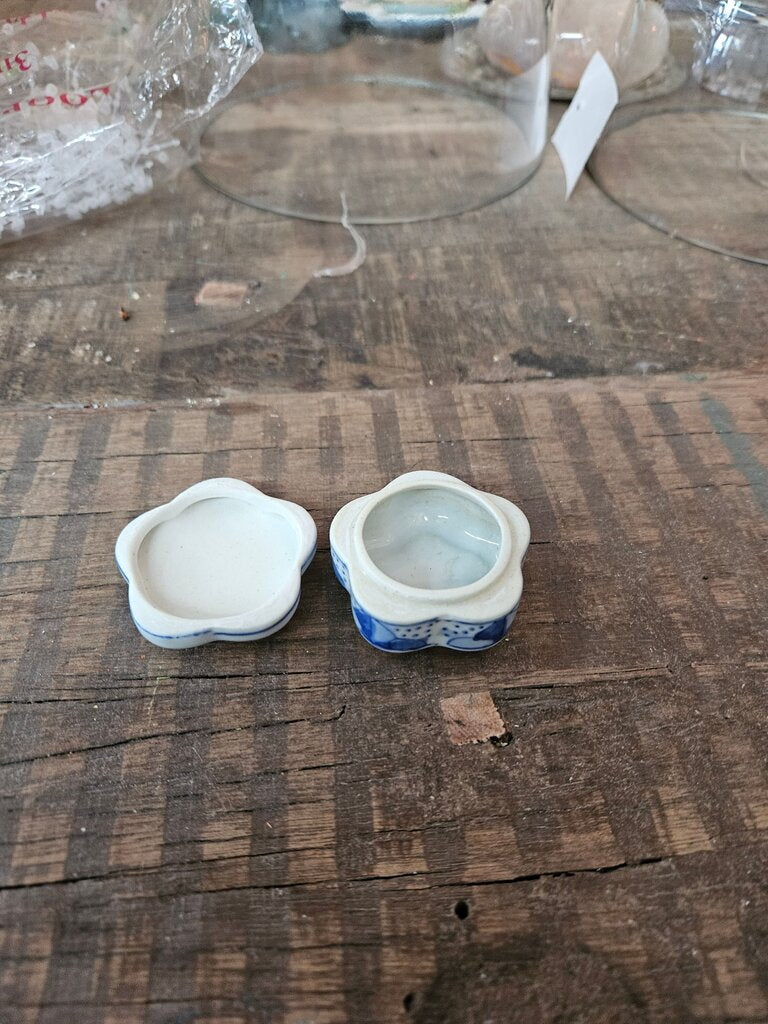 Vintage Blue & White Porcelain Jewelry Box with Lid, Floral Design, Ceramic Trinket Dish