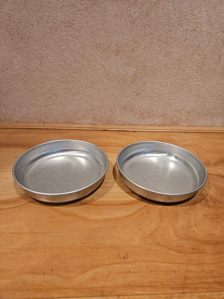 Metal Round Dish Set