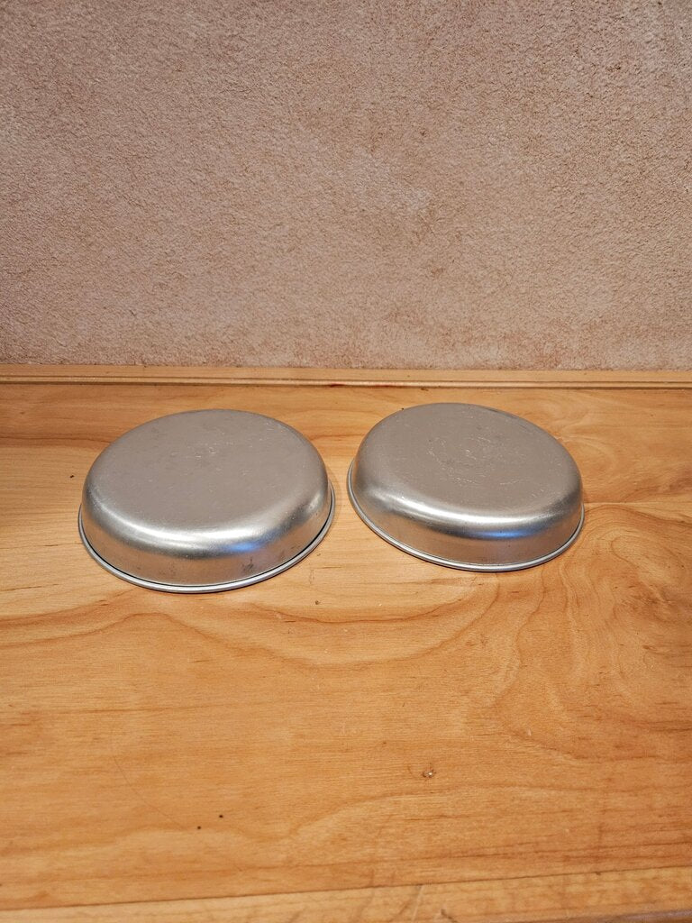 Metal Round Dish Set