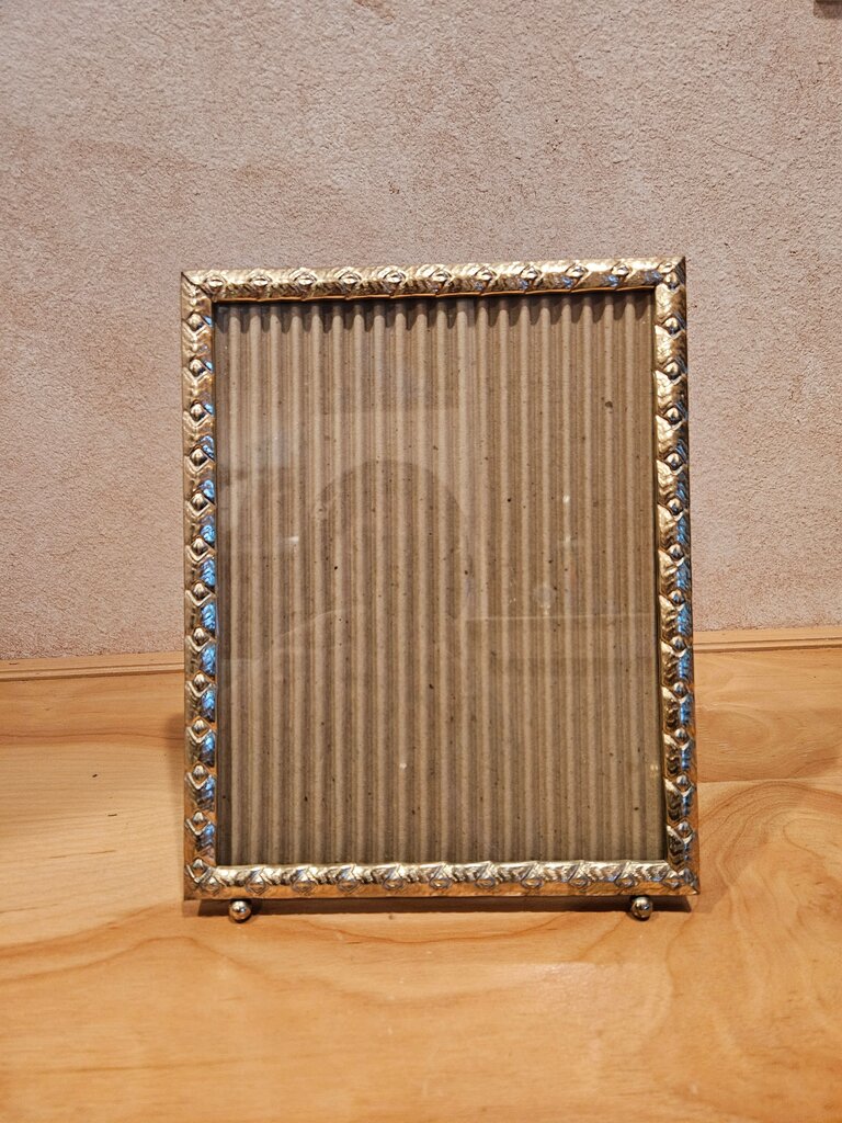 Vintage Gold Brass picture Frame Ornate Pattern