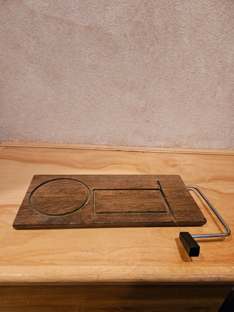Wooden Cheese Cutting Board with Slicer 1011