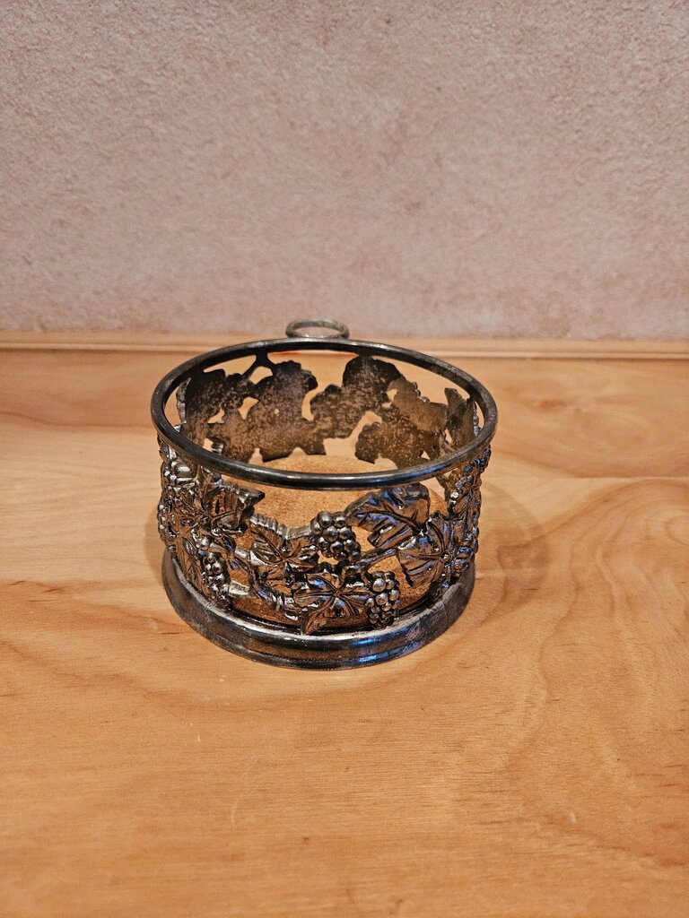 VTG Godinger Silver Plated Wine Bottle Holder Grape Design