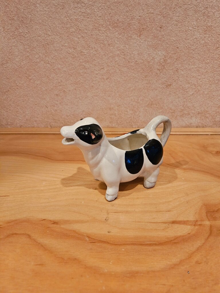 Vintage Cow Creamer