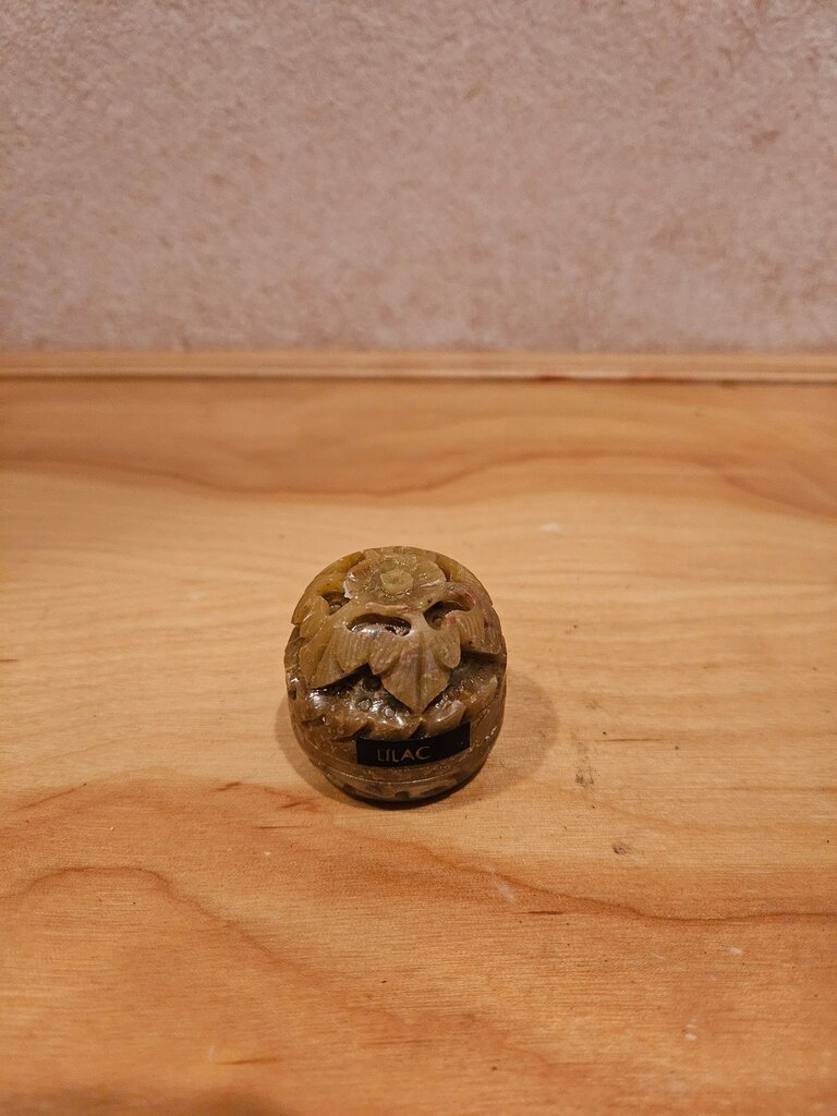 Perfume bottle, stone jar, carved, Song of India