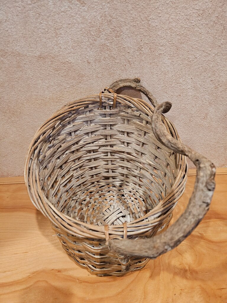 Vintage Grapevine Farmhouse Basket. Wine Bottle Winery French Vine carry container
