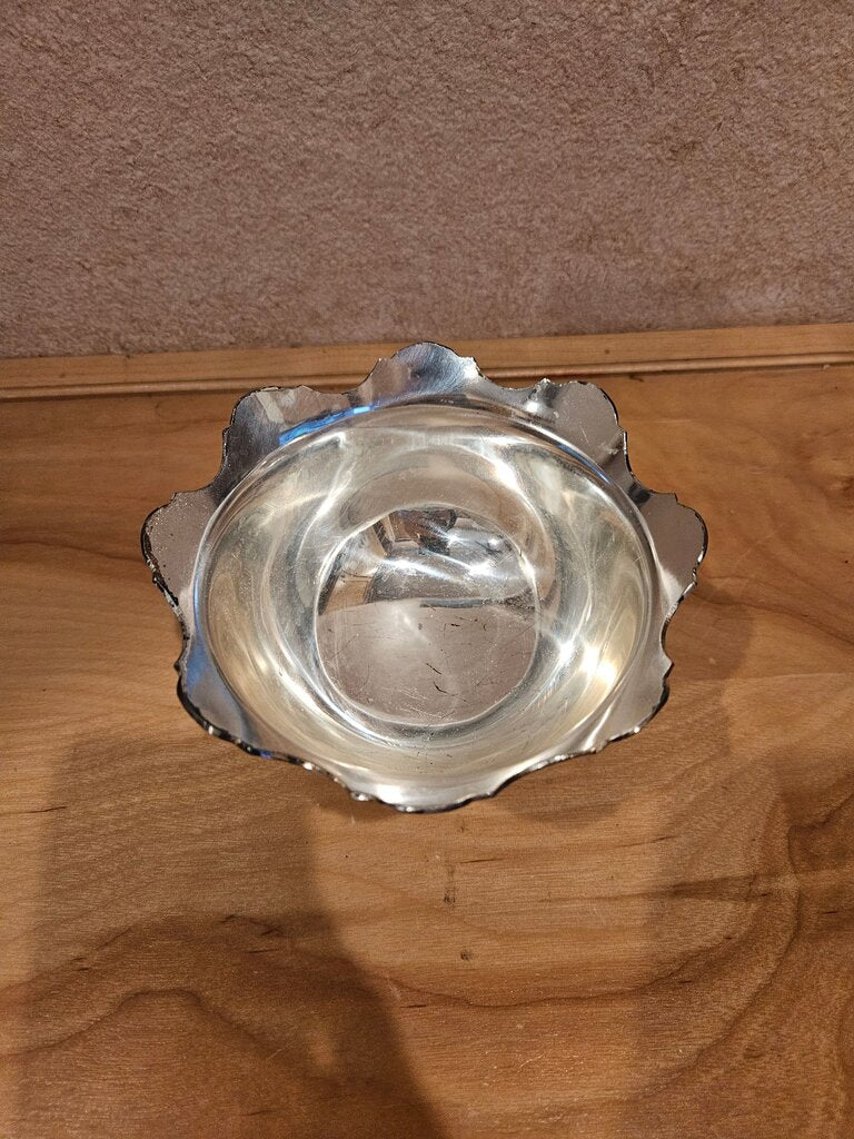 Vintage Silverplate Compote Repousse Bowl Dish Stem Ornate Intricate Coin Change Antique