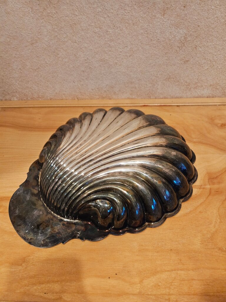 Wm Rogers 895 Silverplate Clam Shell Serving Dish