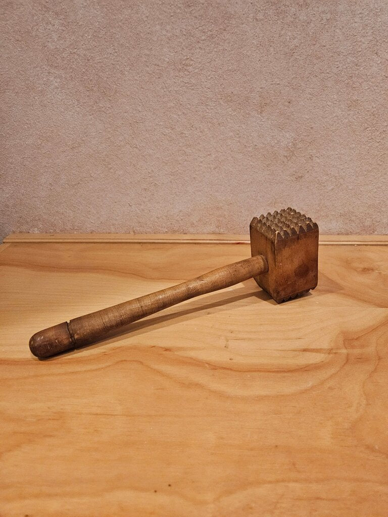 VINTAGE WOODEN MEAT TENDERIZER MALLET