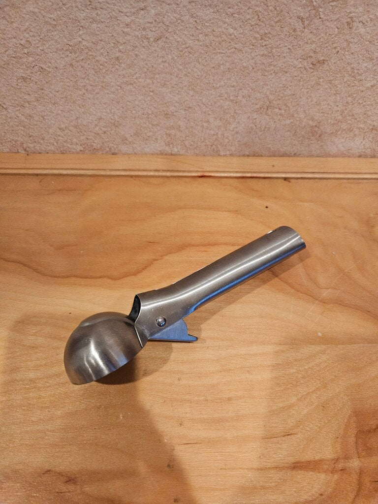 Stainless Steel Ice Cream Scoop Silver Spoon Frozen Yogurt Silver
