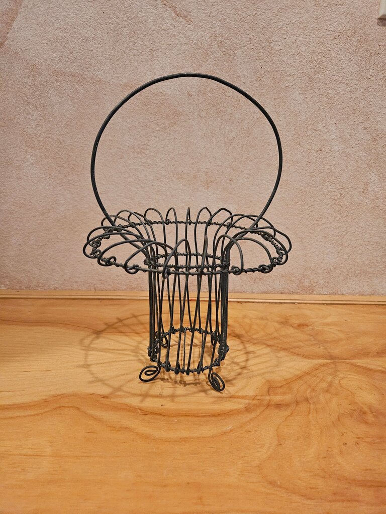 Vintage French Style Wire Basket/vase/planter with Handle Shabby Cottage Style