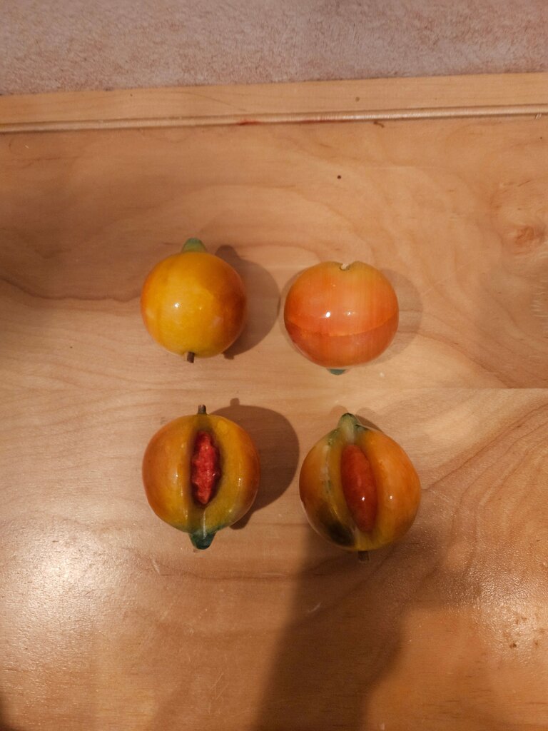 Alabaster Peach or Nectarine! As is