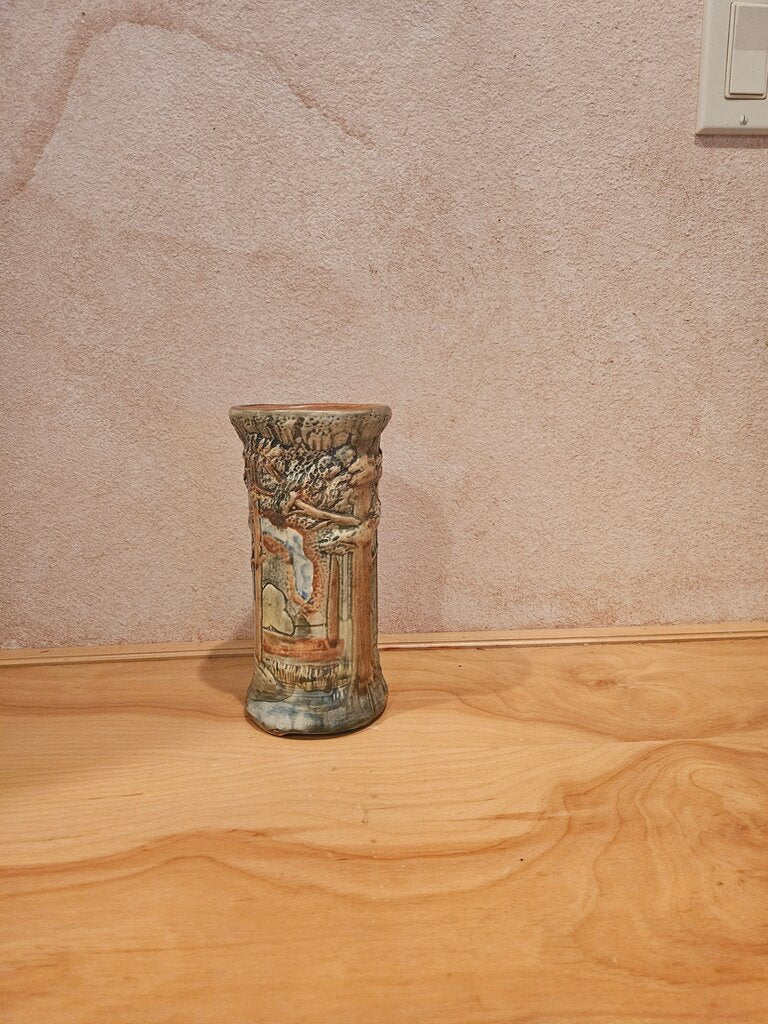 Weller Art Pottery Vase 1920’s Forest design unmarked 8” tall AS IS Chips